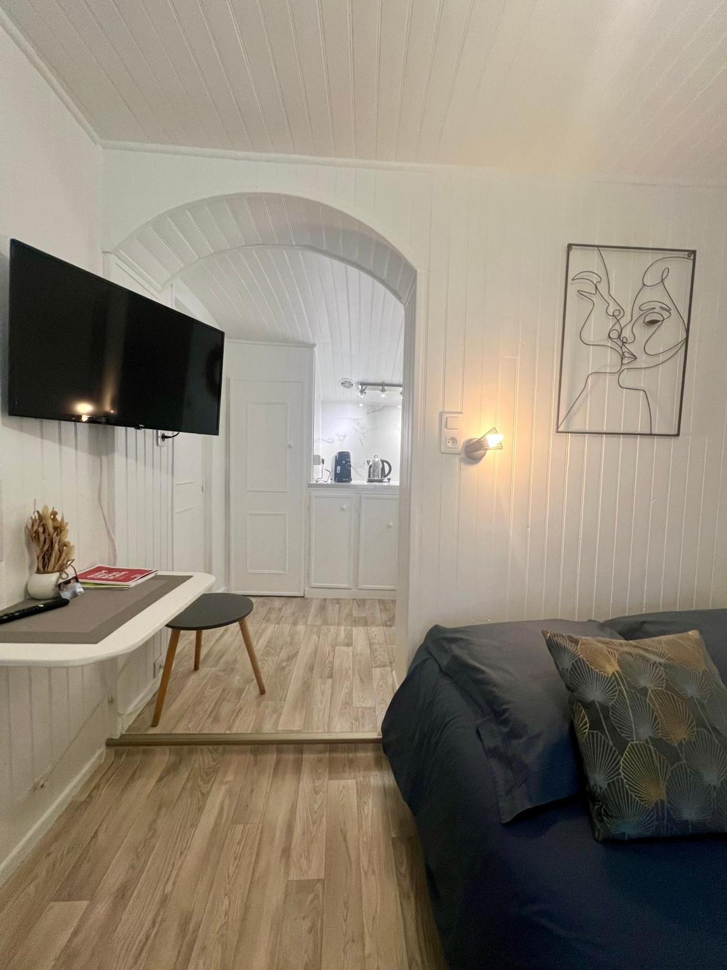 Casa Cloutiers #1, #2 & #3 - Jolis Studios - Emplacement Ideal Hyper Centre Brive Екстер'єр фото